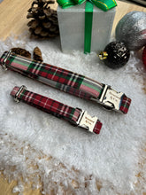 Load image into Gallery viewer, Holiday Plaid Collar
