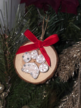 Load image into Gallery viewer, Paw Print String Art Ornament
