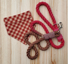 Load image into Gallery viewer, Apple Mocha Rope Leash
